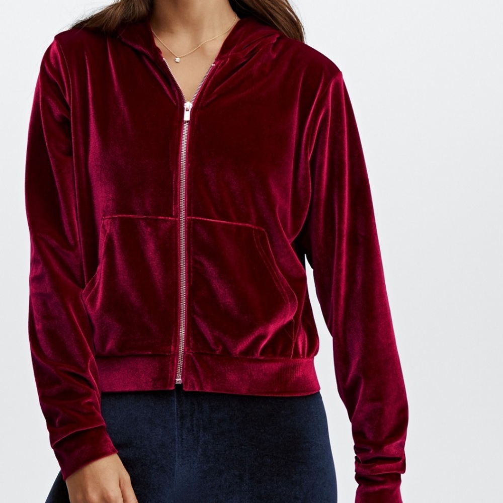 Fabletics Donna velour velvet zip-up hoodie in cherry Burt size medium